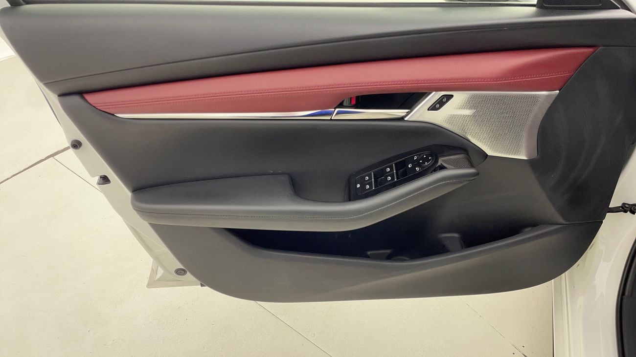 مازدا 3 INTENSE 2 | بدون دفعة مقدمة | اختبار القيادة في المنزل