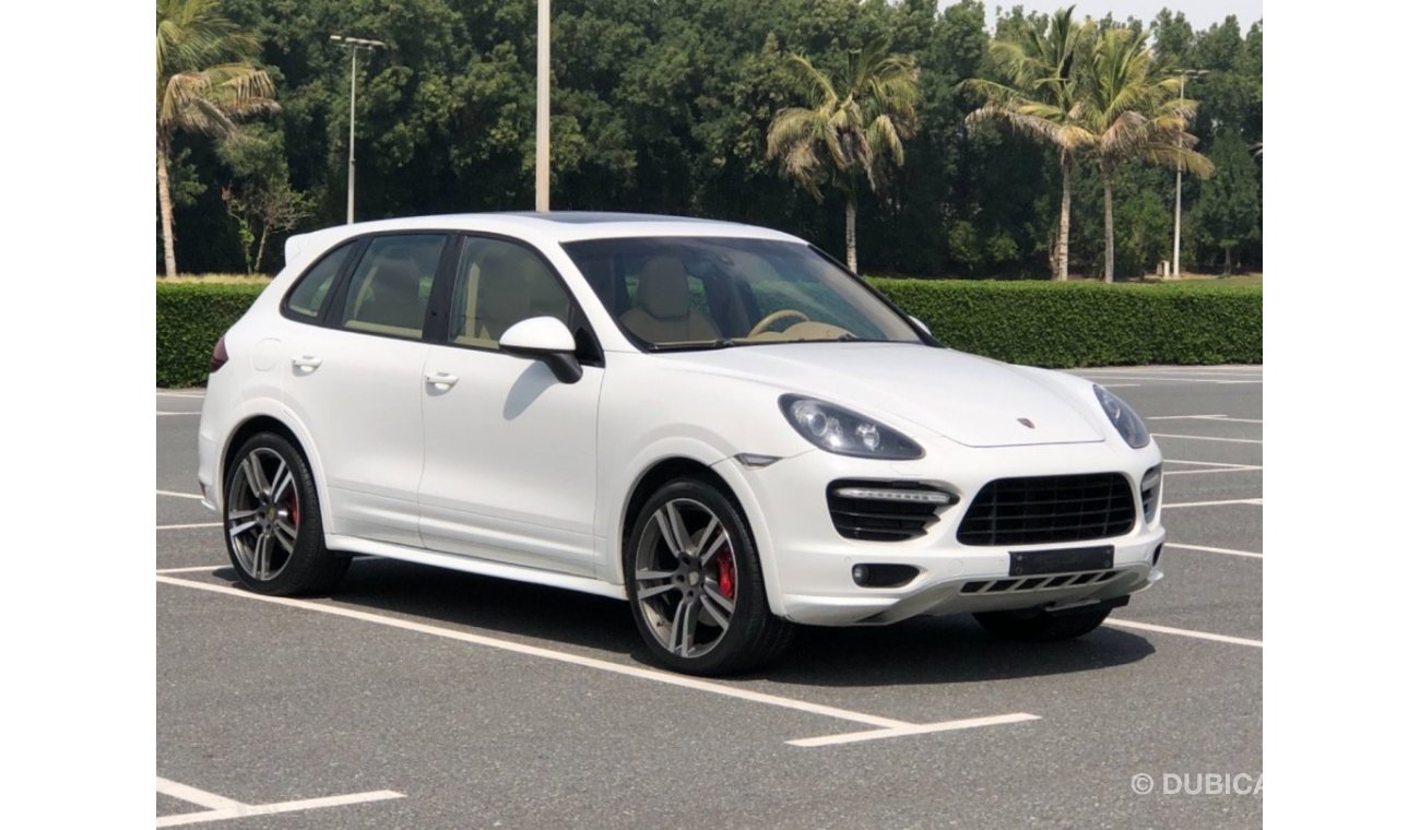 Porsche Cayenne GTS MODEL 2013 GCC CAR PERFECT CONDITION INSIDE AND OUTSIDE