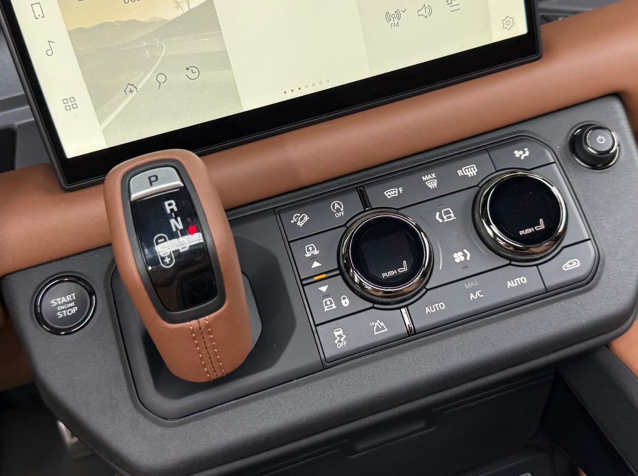 Land Rover Defender 110 P635 OCTA V8 *Brand New* 2025 Land Rover Defender 110 Octa, 2030 LR Warranty + Service Pack, Ful