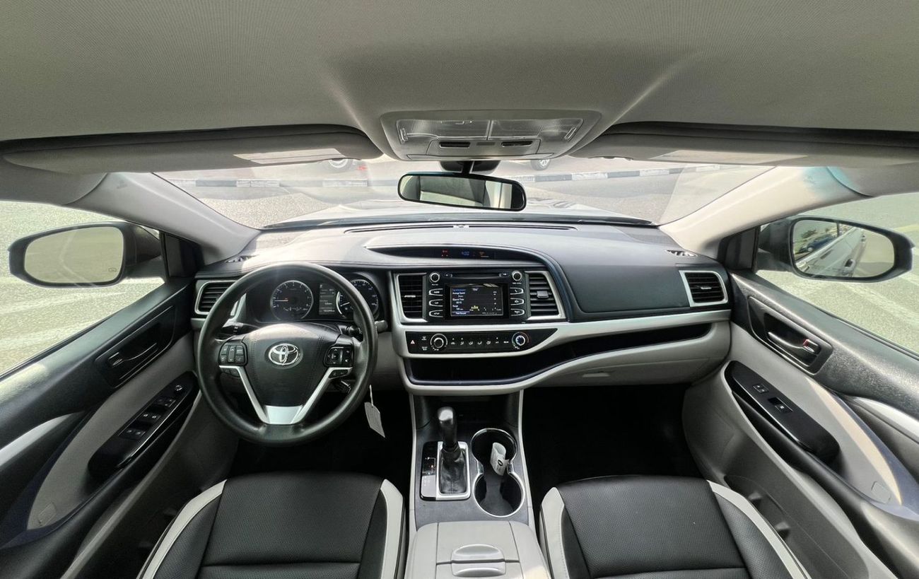 تويوتا هايلاندر 2018 Toyota Highlander LE+ 2.7L V4 - FWD - Petrol - Rare Stock - 7 Seater Rear CAM - 58,200 mileage 