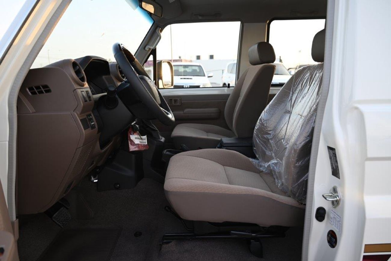 Toyota Land Cruiser 70 71 DLX V6 4.0L Petrol 5 Seater Automatic