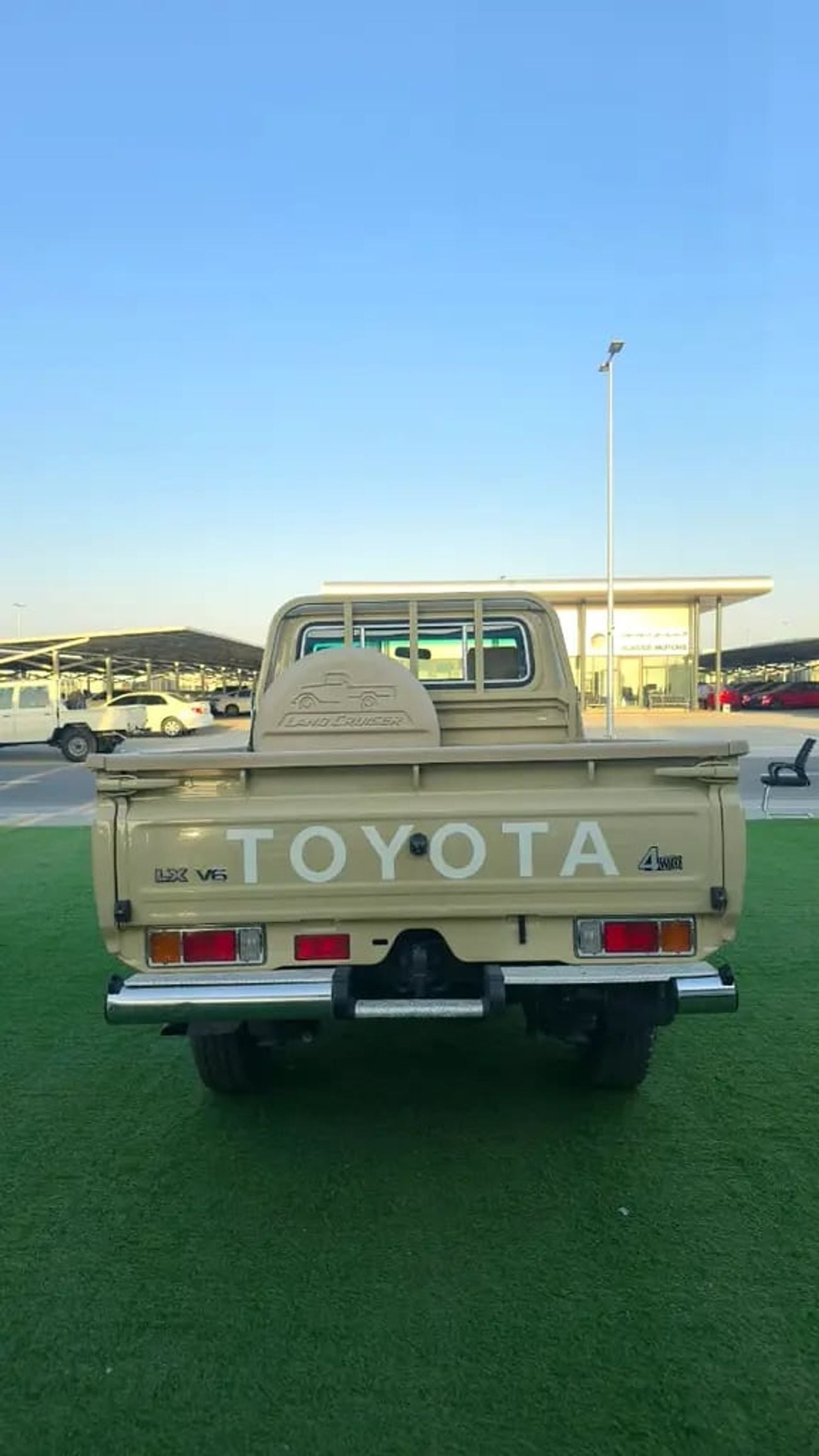 Toyota Land Cruiser 70 LC79 LX - GCC Specs - Brand