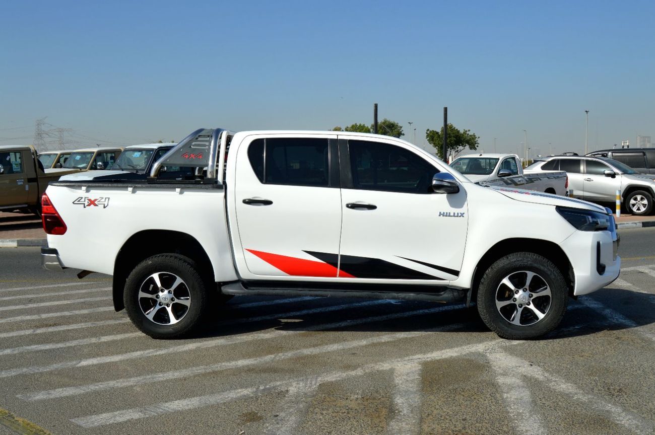 تويوتا هيلوكس DLS Double Cabin  Right Hand Drive  Year: 2020 Engine:  2.8L/ V4