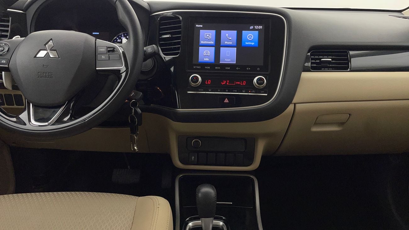 ميتسوبيشي آوتلاندر GLX MID LINE 2.5 | بدون دفعة مقدمة | اختبار القيادة في المنزل