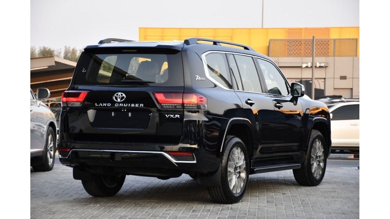 تويوتا لاند كروزر LC300 VXR 3.5L PETROL | TWIN TURBO | BRAND NEW | 2024 | 0 KM | 03 YEARS WARRANTY