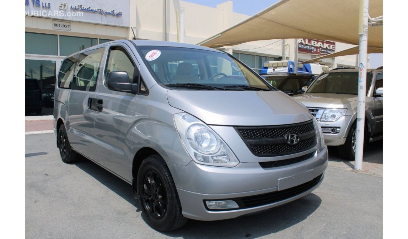 Hyundai H-1 Std ACCIDENT FREE - GCC - CAR IS IN PERFECT INSIDE OUT