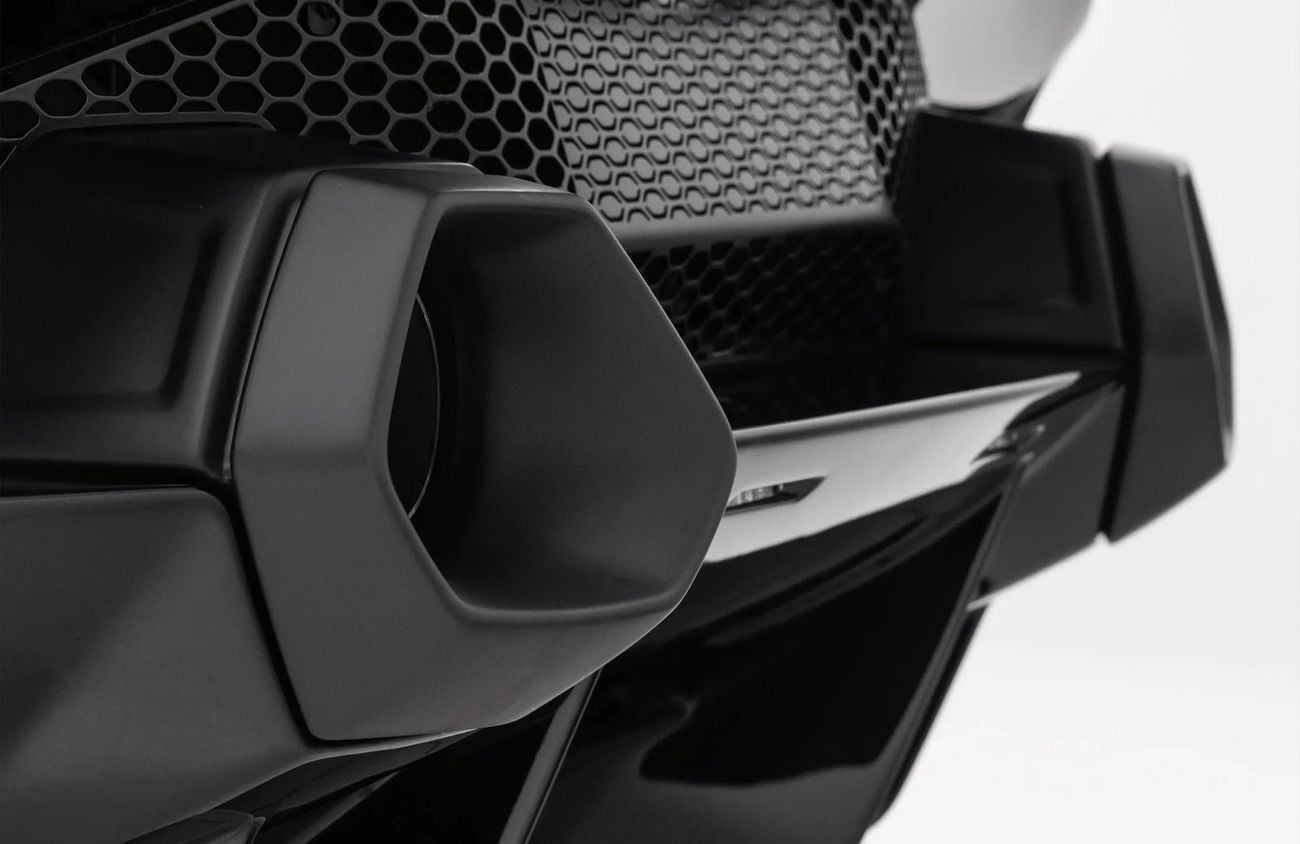 لامبورغيني سيان 6.5L V-12 Naturally Aspirated Engine + eMotor