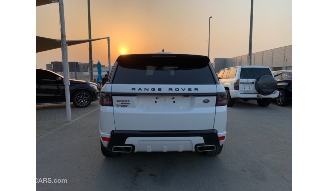 Land Rover Range Rover Sport Range Rover sport 2017, white color, black roof color + panoramic sunroof and full option in very ex