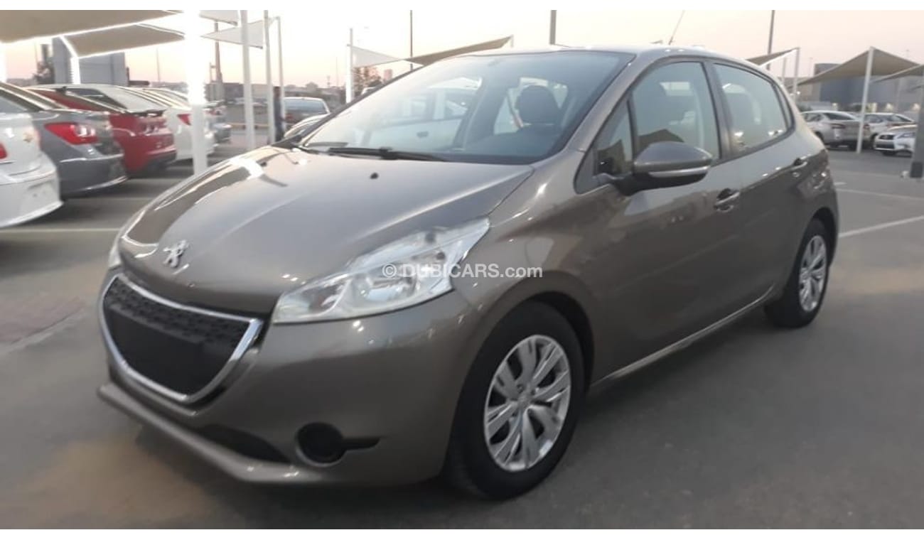 بيجو 208 السيارة نظيفه جدا بحاله ممتازه بدون حوادث ضمان شاسيه جير ماكينه