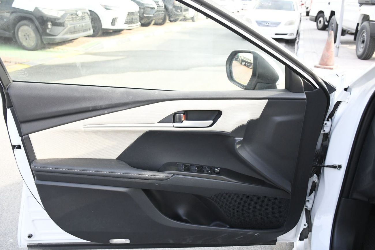 تويوتا كامري 2.5L LE Petrol GCC (Ready Stock)