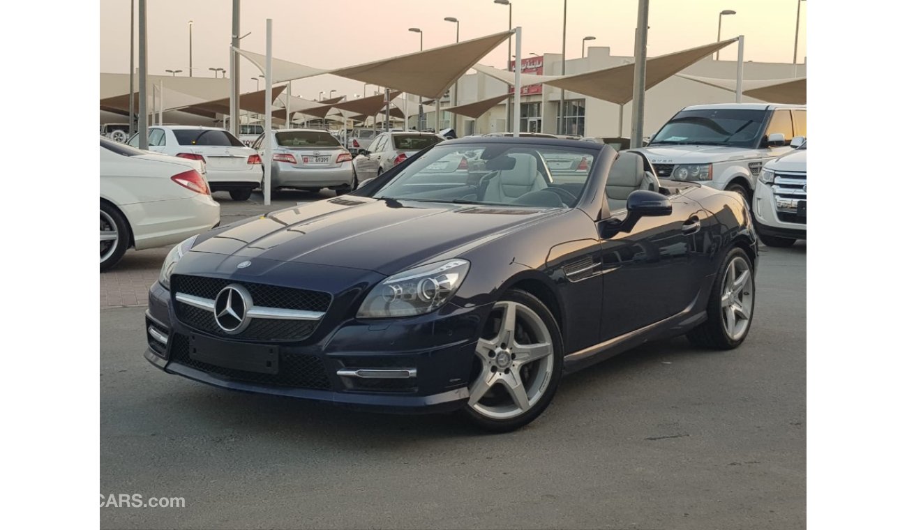 Mercedes-Benz SLK 200 model 2015 Gcc full service full option low mileage 70thousand only car one ow