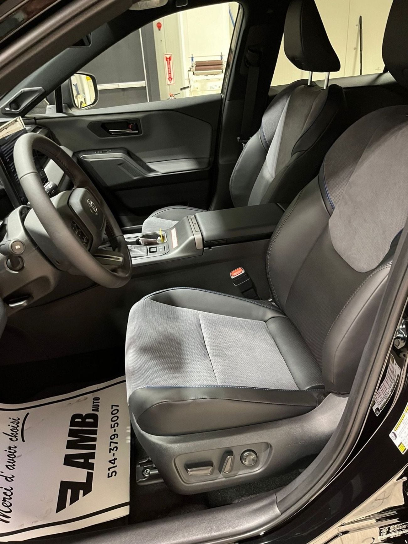 تويوتا راف ٤ XSE 2.5 L HYBRID