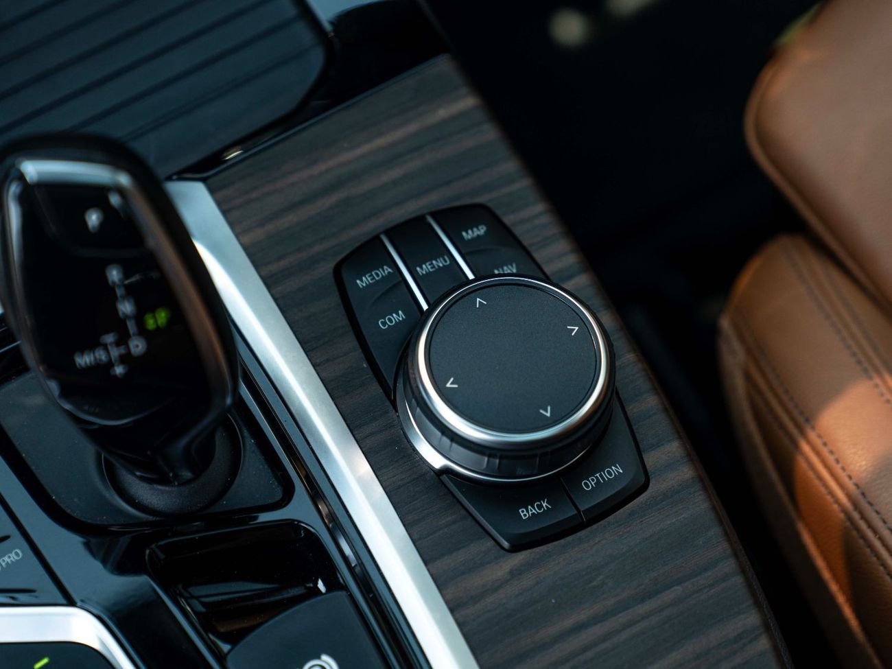 BMW X3 xDrive 30i M Sport AED 2,044 PM • X3 XDRIVE 30i • M-SPORT PACK • FULL AGMC BMW SERVICE HISTORY