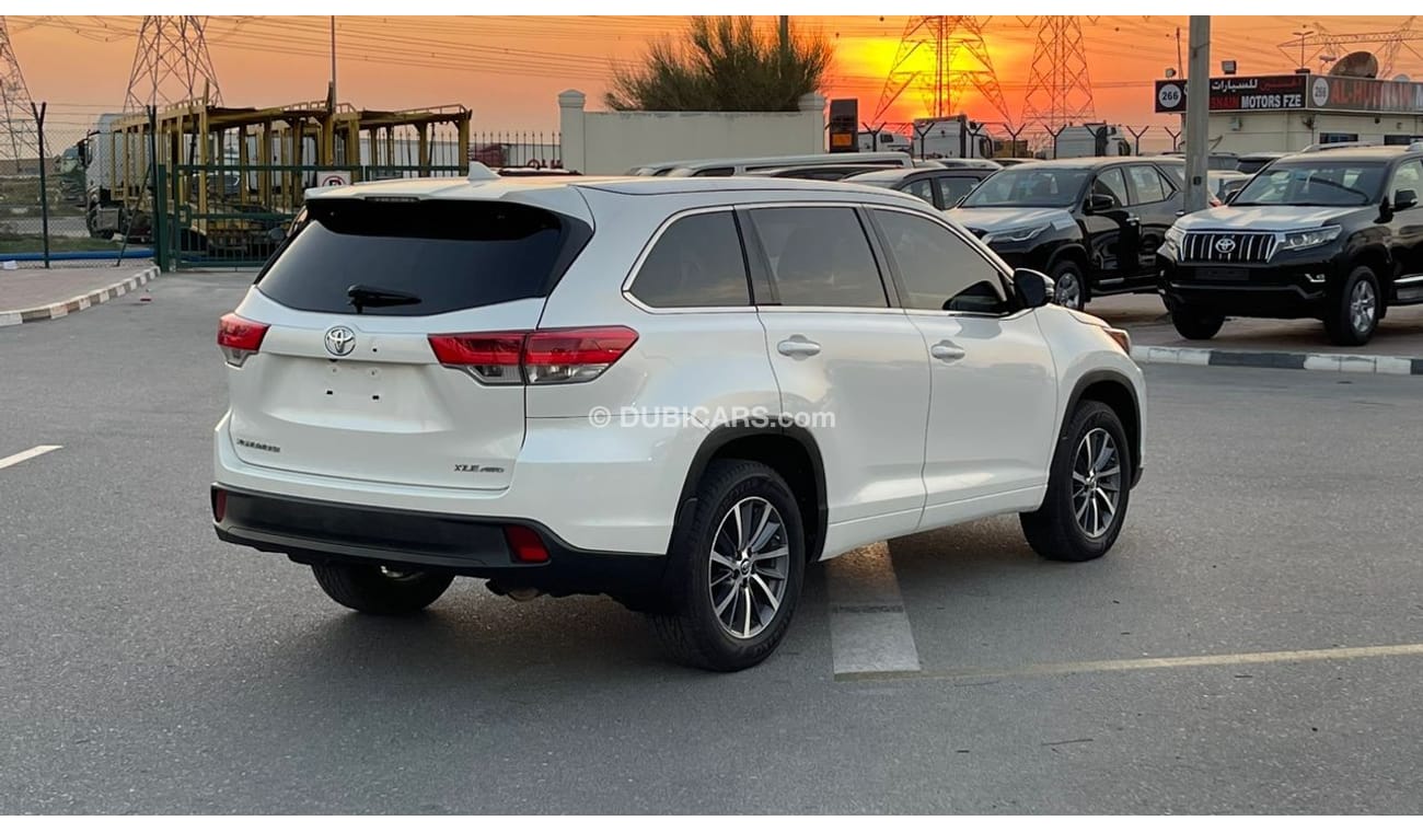 تويوتا هايلاندر 2017 TOYOTA HIGHLANDER  full options XLE 4x4 IMPORTED FROM USA VERY CLEAN CAR INSIDE AND OUT SIDE FO