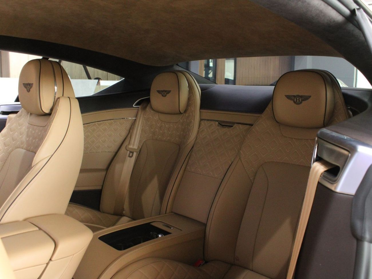 بنتلي كونتيننتال جي تي 4.0T V8