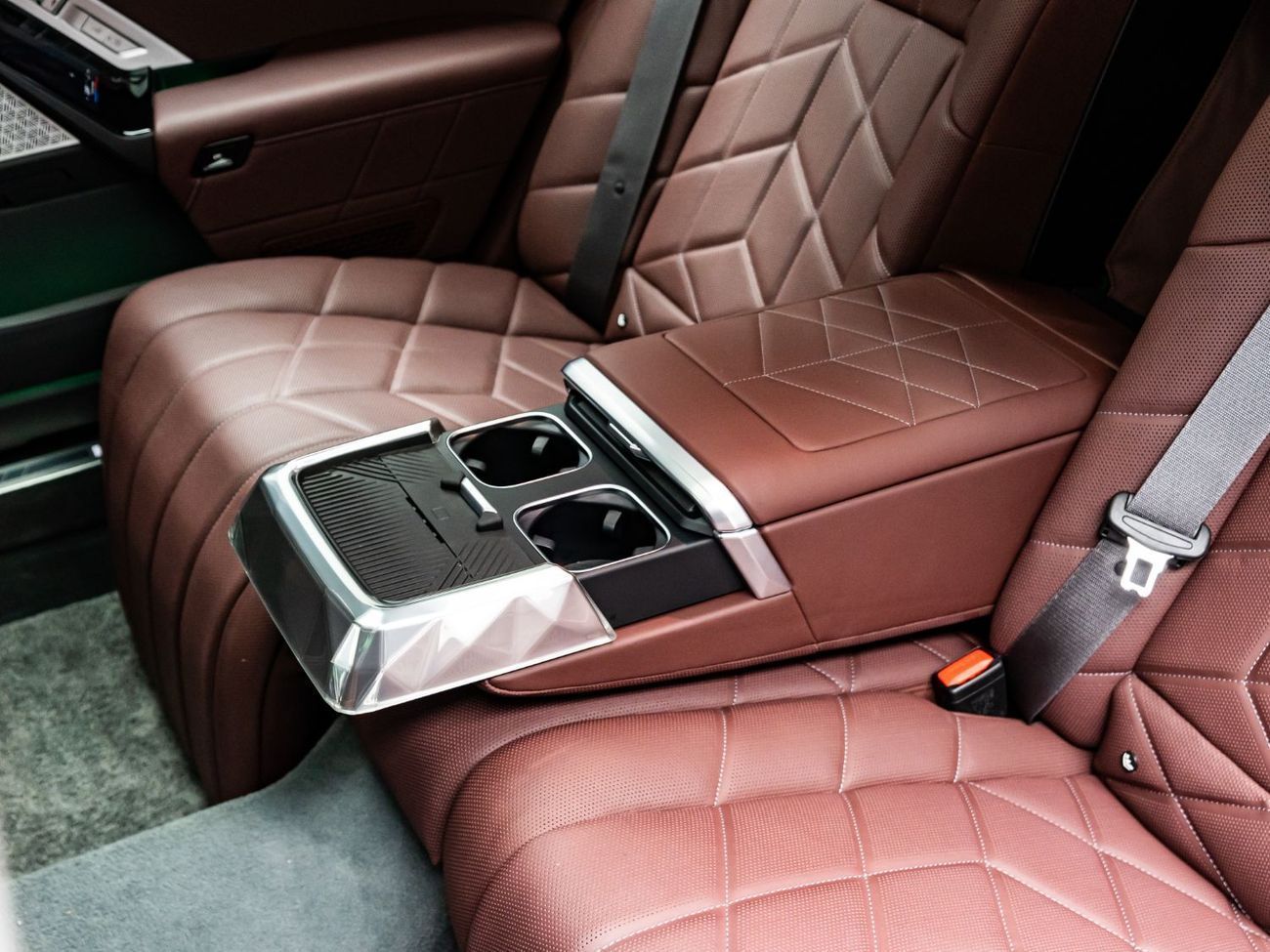 BMW 760Li 2024 BMW 760Li, 4.4 V8, 4WD, 536bhp, 8 Speed Automatic