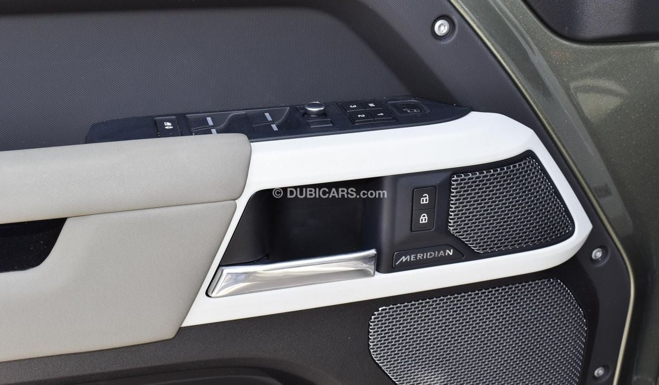 لاند روفر ديفندر D240 SE