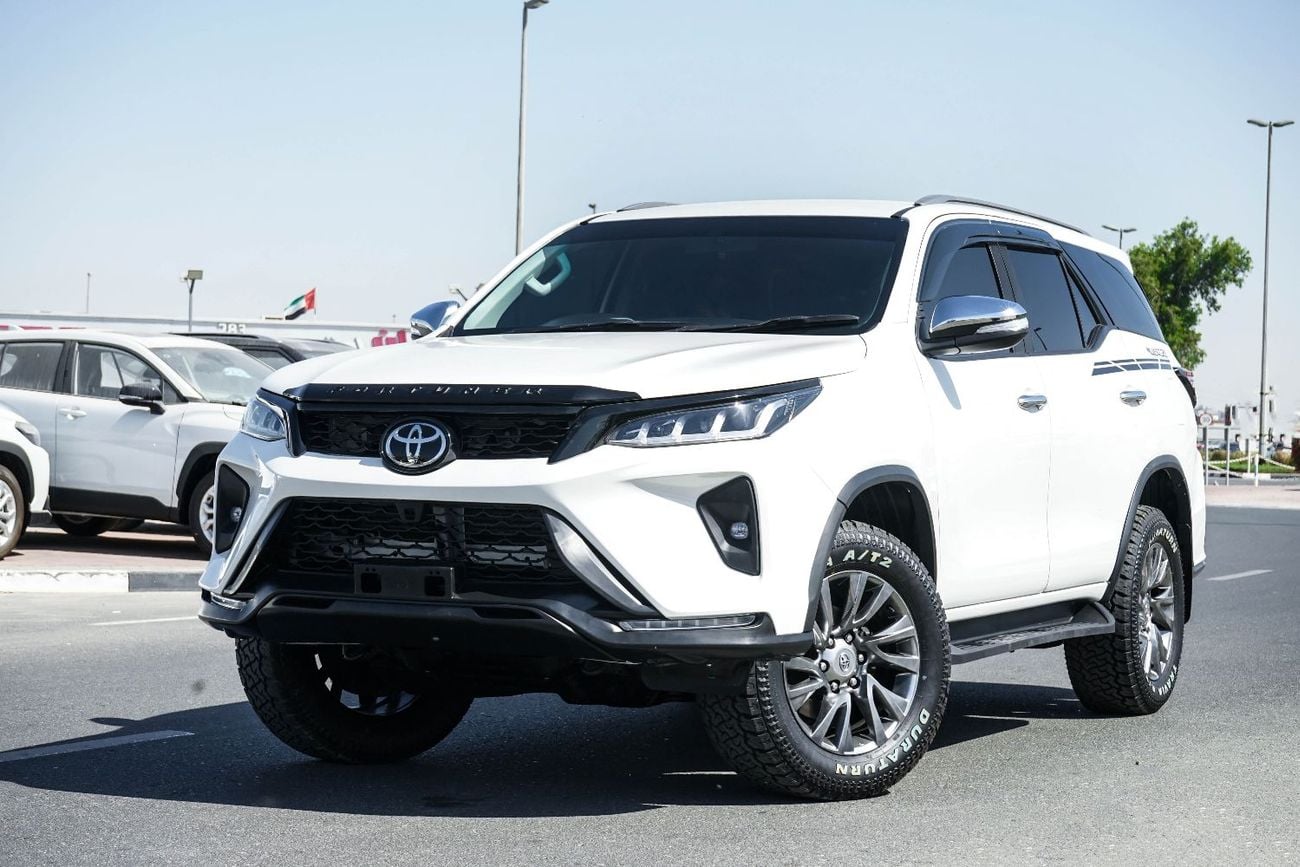 تويوتا فورتونر he 2018 Toyota Fortuner is a rugged, 7-seater mid-size SUV, often praised for its reliability and of