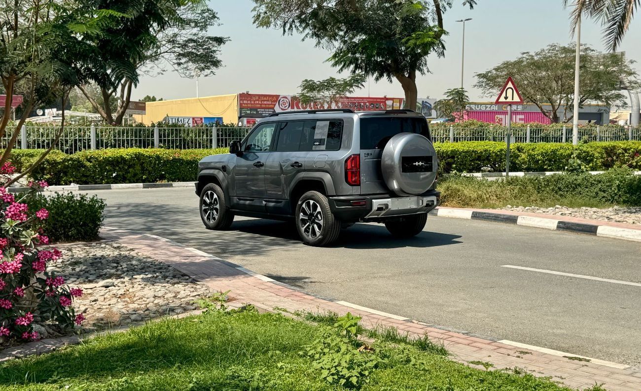 BYD Leopard 5 2024 BYD Leopard 5 Navigator / 1.5L Hybrid (Plug-In) / 680 Hp / Range (1,200 Km) / Warranty