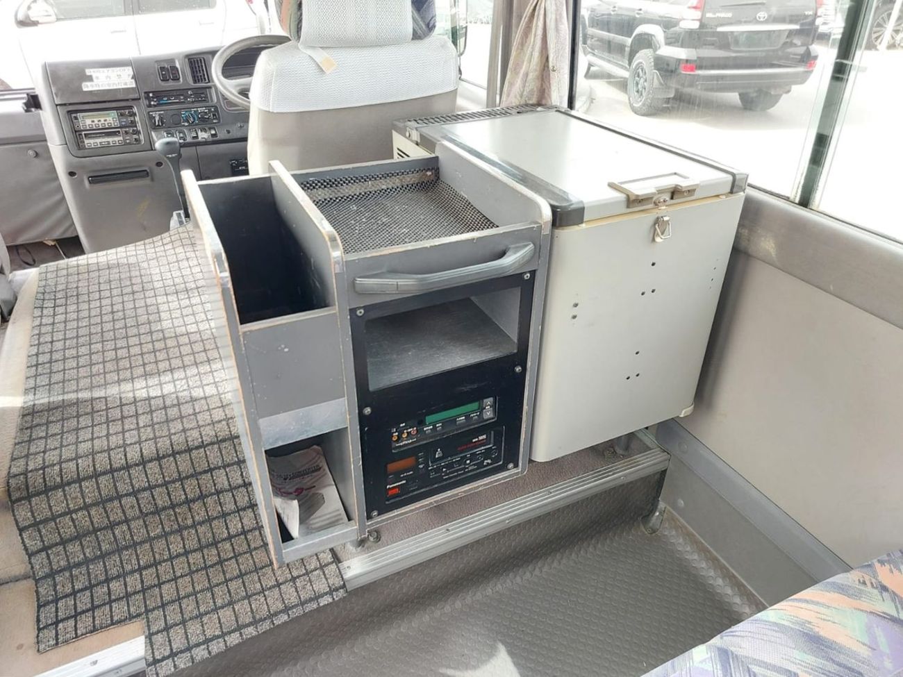 إيسوزو جرنی ISUZU JOURNEY BUS RHD 2001 MODEL 4.1 L DIESEL AUTOMATIC(PM00048)