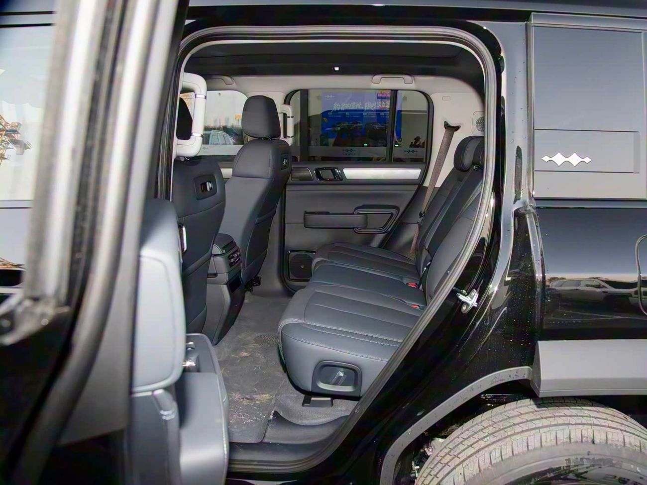 BYD Leopard 5 210KM Ultra Yunnian Heaven Edition | 2025 | Ready Stock Limited QTY | For Local Registration +10%