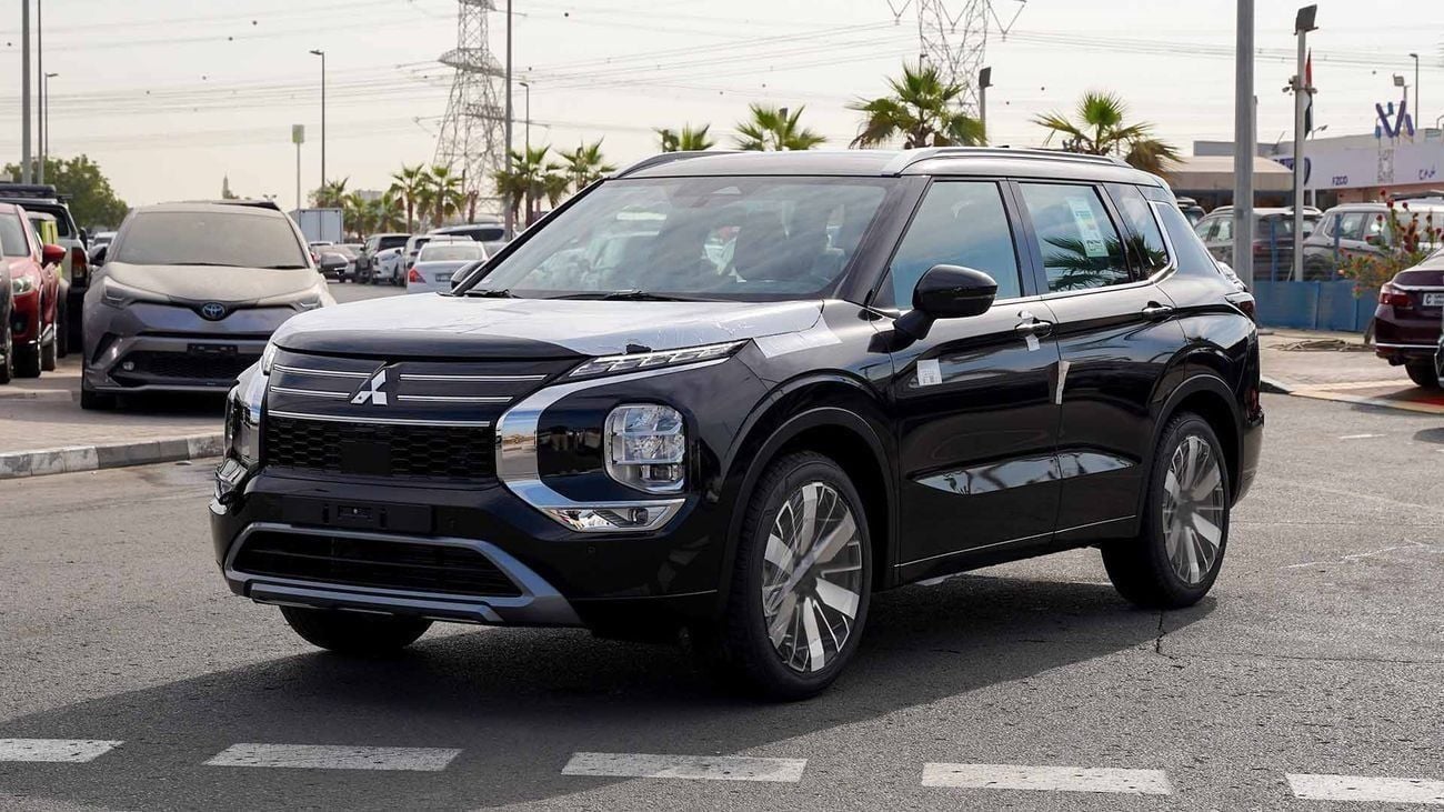ميتسوبيشي آوتلاندر HIGHLINE ميتسوبيشي أوتلاندر 2026 – الفئة المميزة (G09) 2.5 لتر | SUV بسبعة مقاعد | مواصفات الخليج |