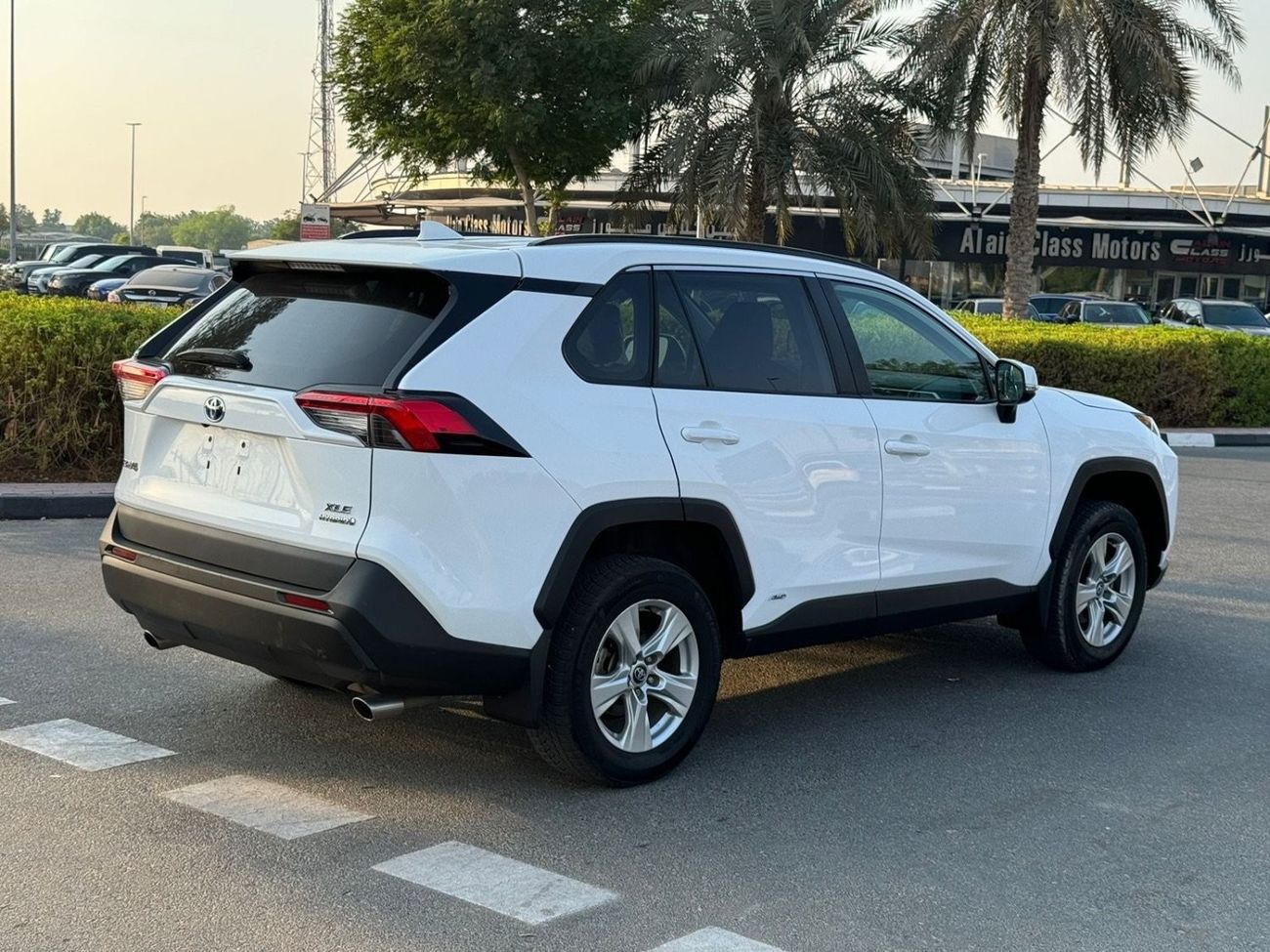 Toyota RAV4 2021 XLE HYBRID HEV SUNROOF FULL OPTION CANADA SPEC