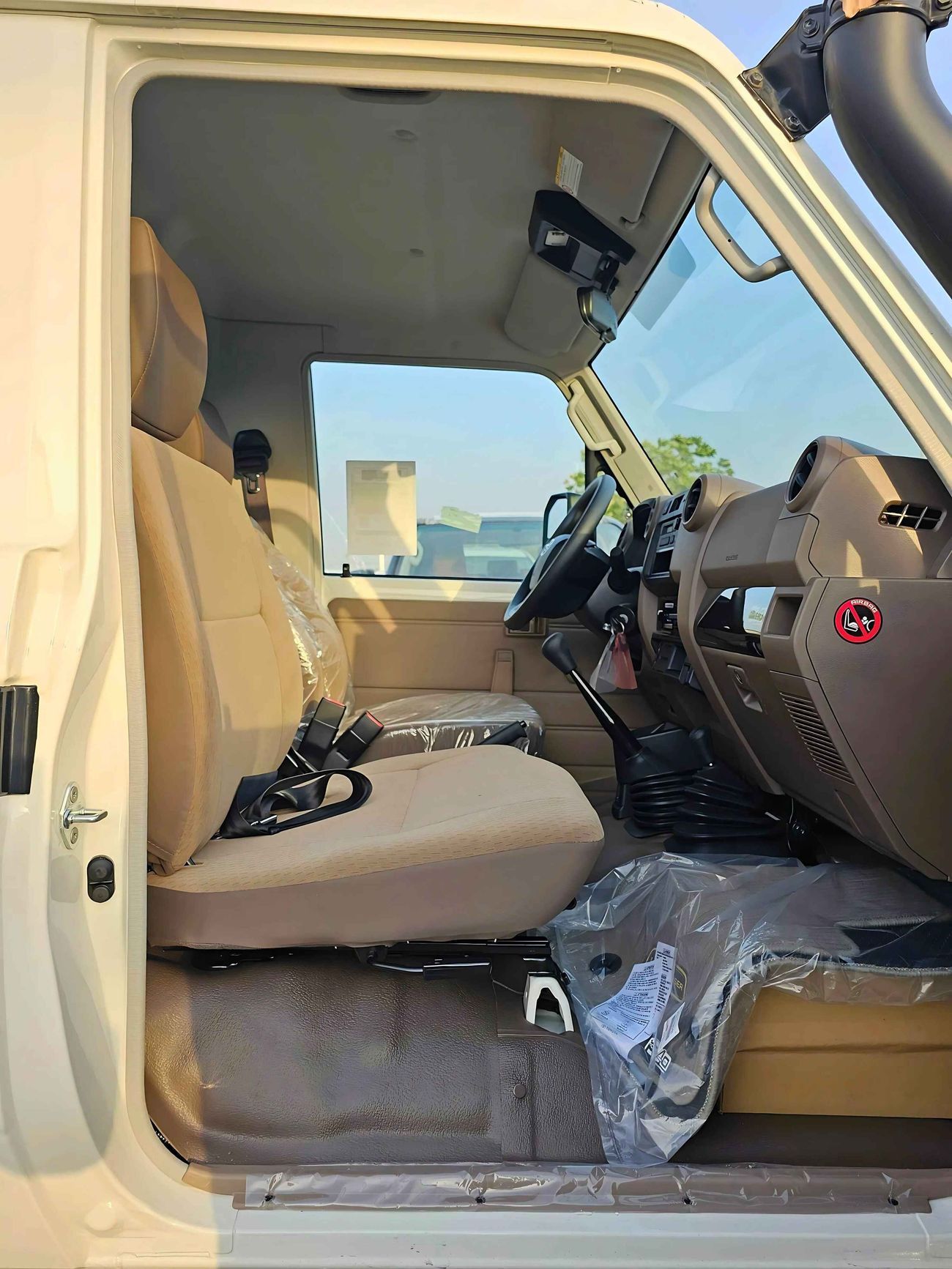 تويوتا لاند كروزر بيك آب LC79 / SINGAL CABIN / M/T / 2.8L V4 DIESEL / SNORKEL / 4WD (CODE # STD-E)