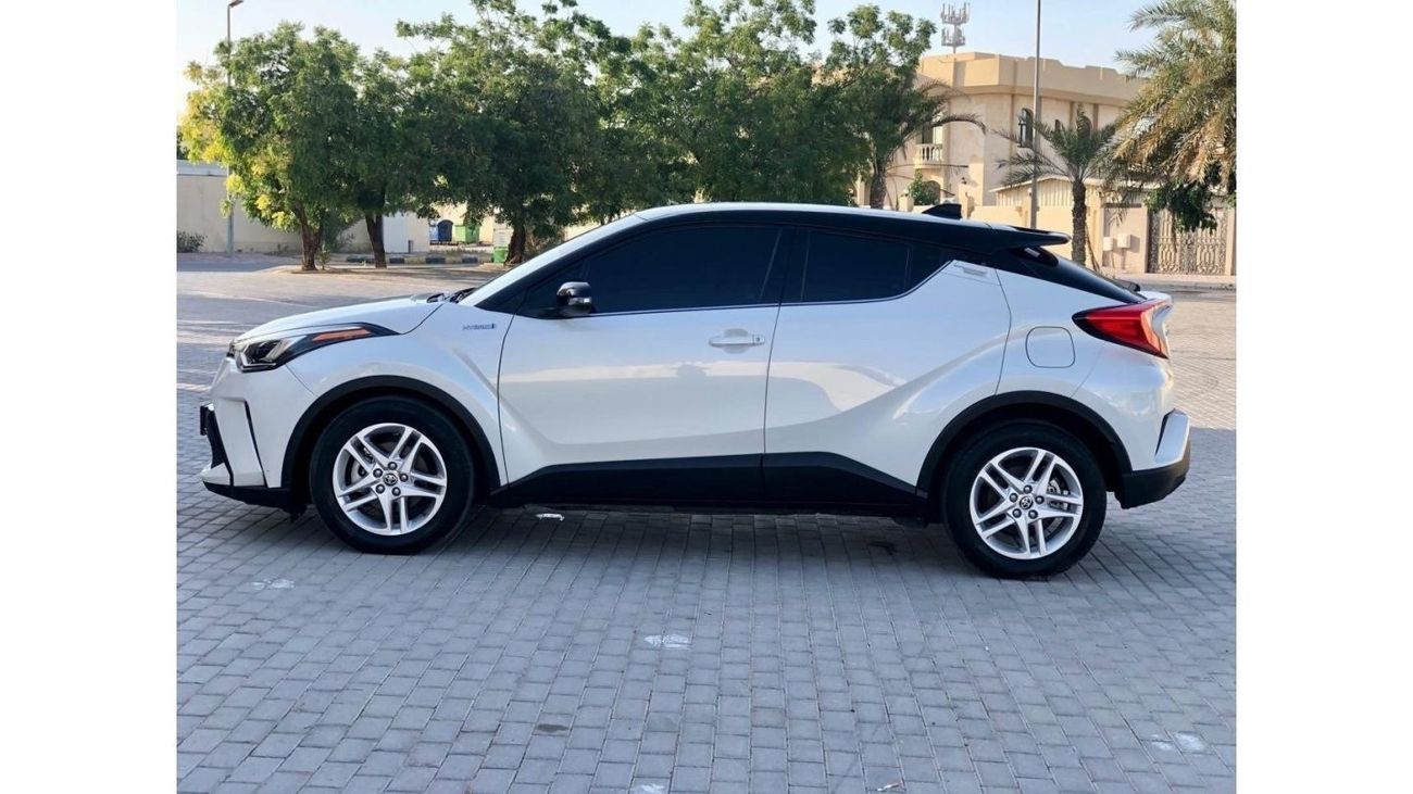 Toyota CHR Toyota C-HR Hybrid 2021 (1.8L) GCC Specs Full Option