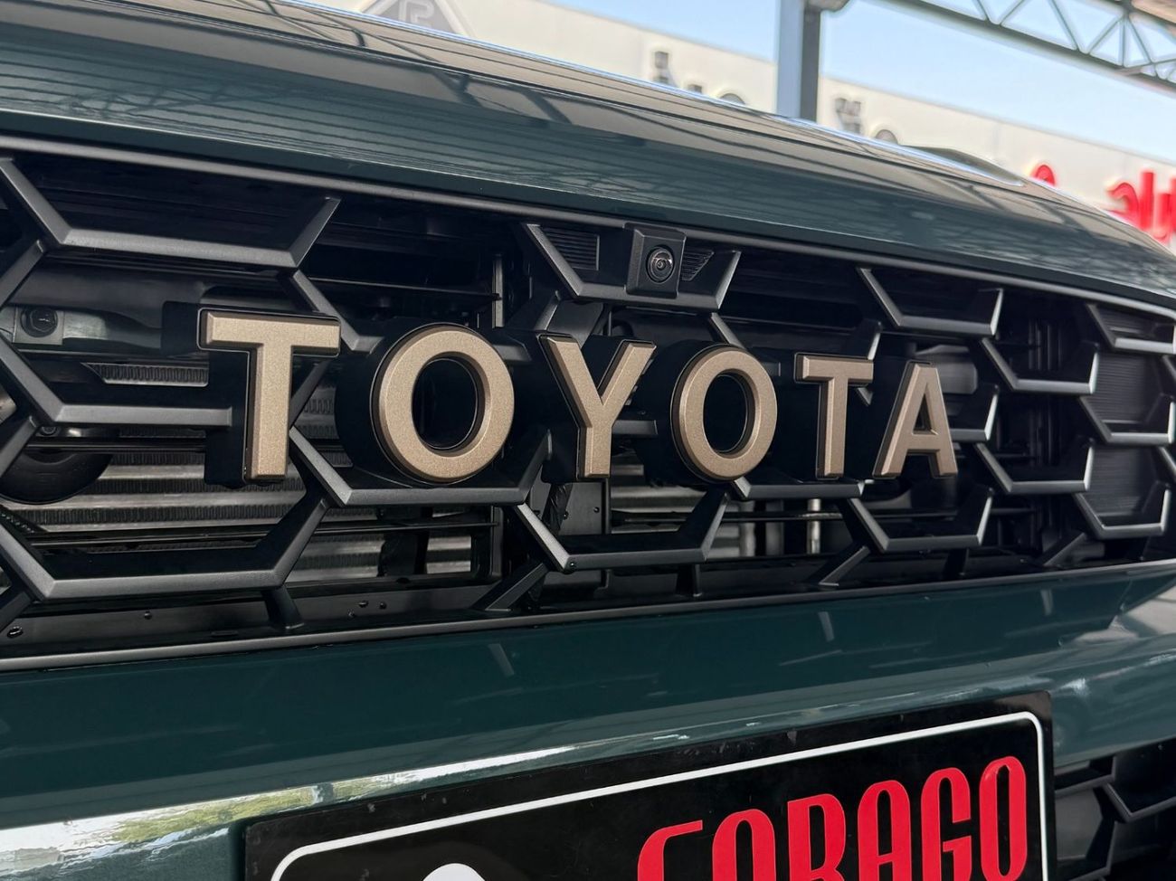 تويوتا Runner4 TRAILHUNTER 2.4 IFORCE-MAX HYBRID