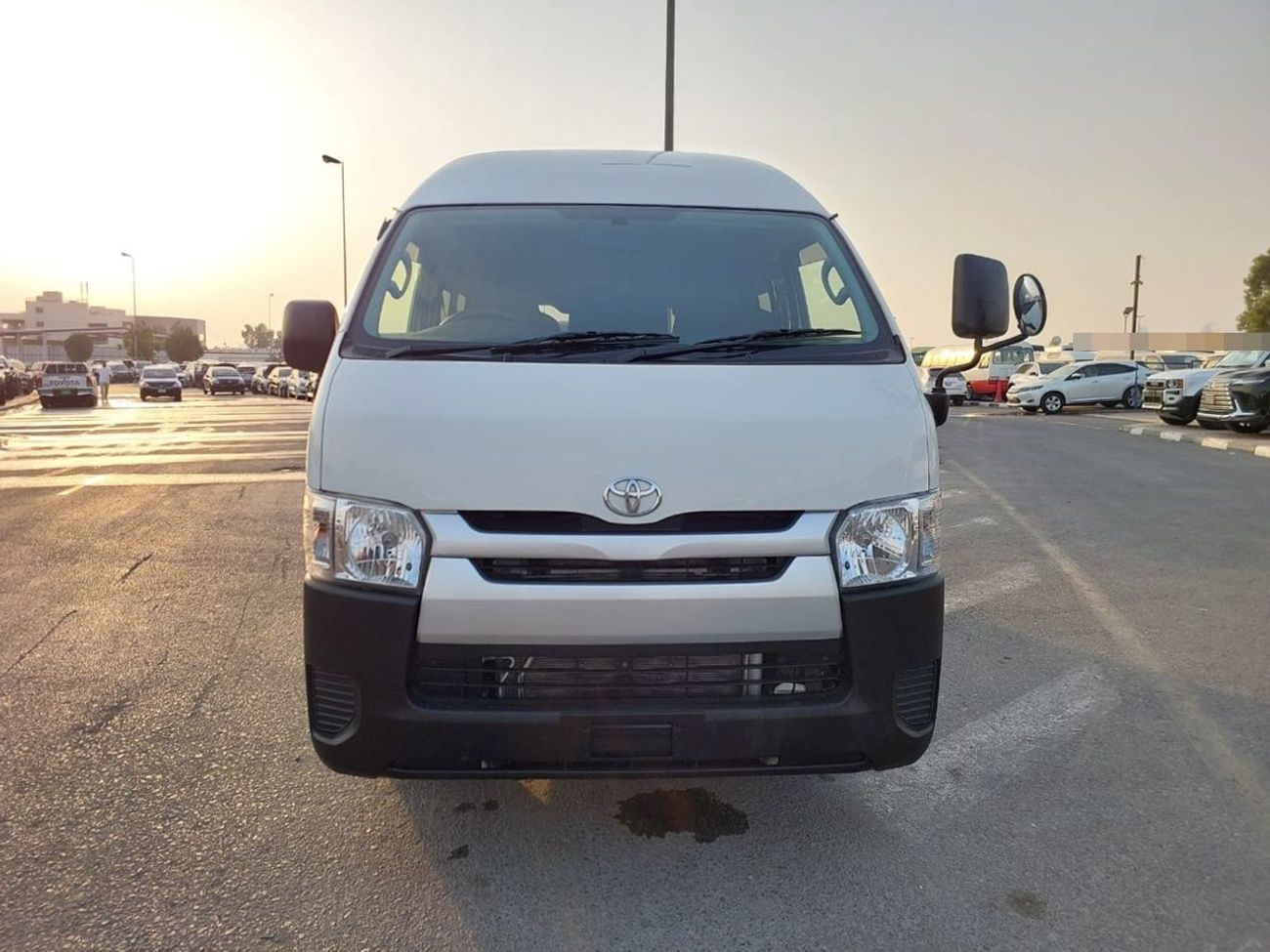 Toyota Hiace 2016 TOYOTA HIACE VAN RHD 3.0 L DIESEL AUTOMATIC (PM94354)