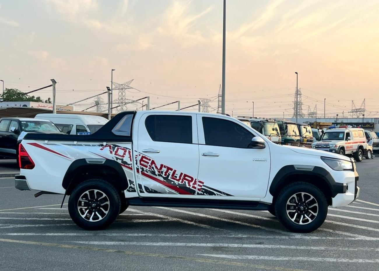 تويوتا هيلوكس ADVENTURE 2022 Toyota Hilux Advanture Modified - 2.7L V4 - AWD 4x4 -GCC- Rear Camera - Patrol