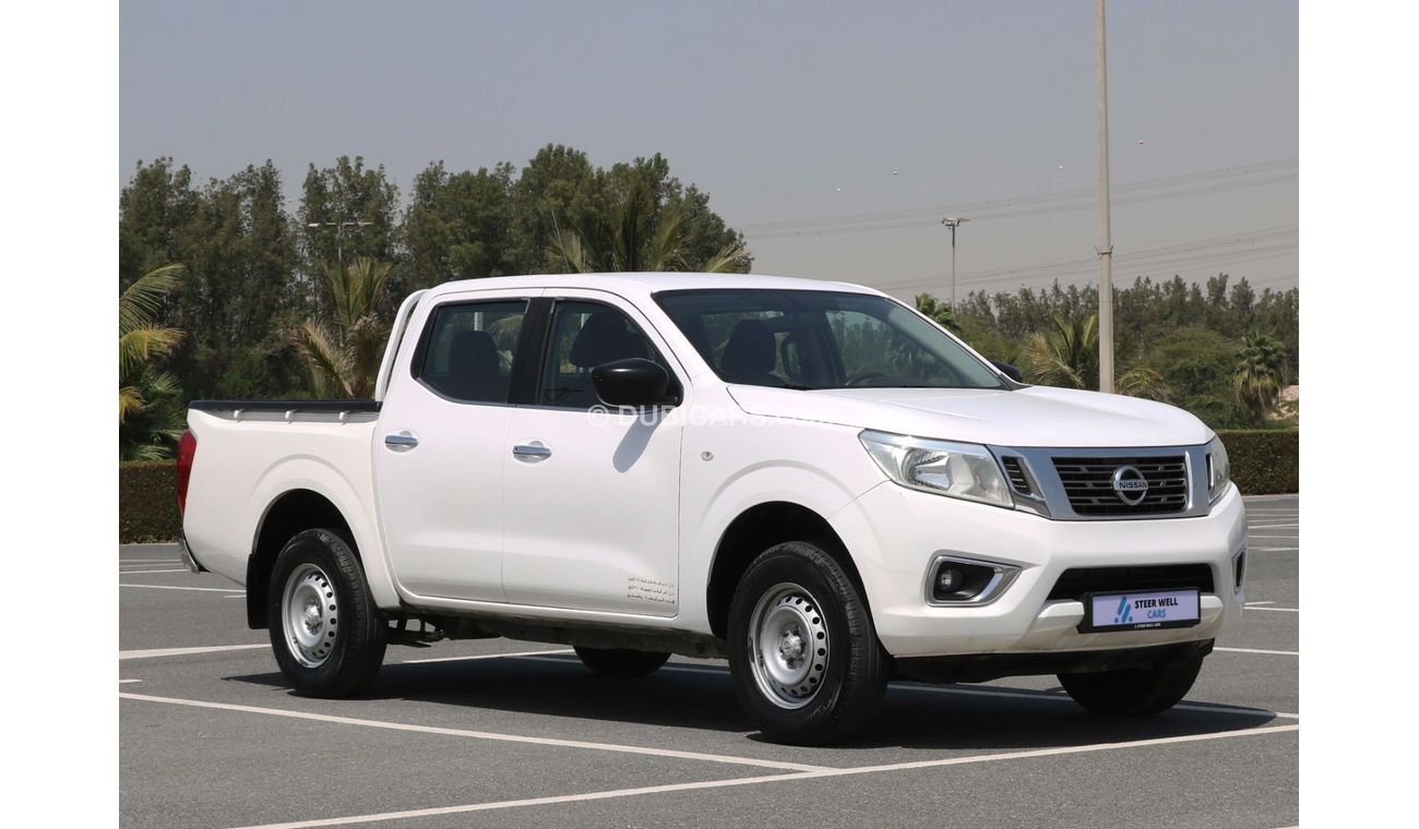 Nissan Navara 2019 | SE | 4X4 PETROL | DOUBLE CABIN | WITH GCC SPECS AND EXCELLENT CONDITION