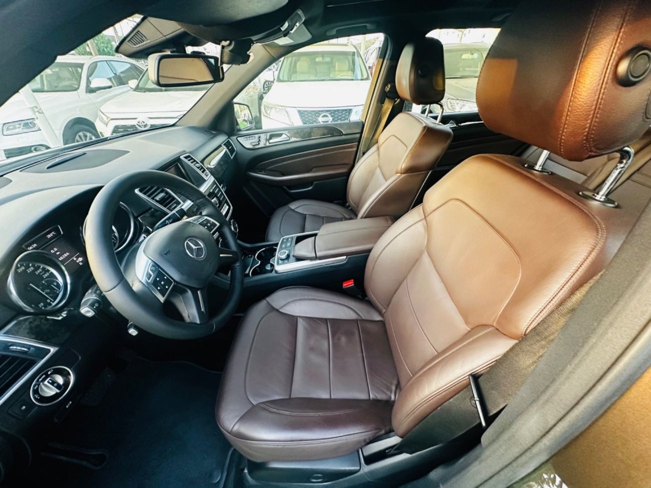 Mercedes-Benz ML 350 AMG MERCEDES BENZ ML350 MODEL 2013 GCC CAR PERFECT CONDITION INSIDE AND OUTSIDE FULL OPTION PANORAMI