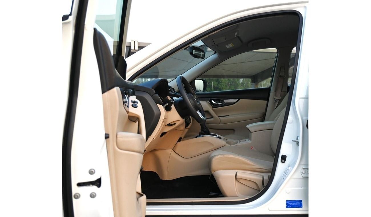 Nissan XTrail Nissan X-Trail 2018 GCC in excellent condition, inside and out