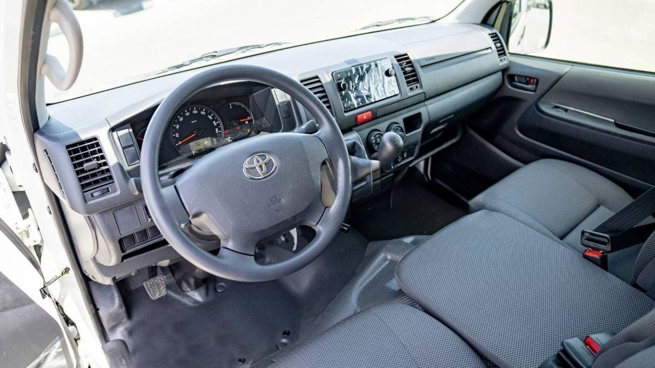 Toyota Hiace HIACE 2.5L STANDER SETER DIESEL 2025