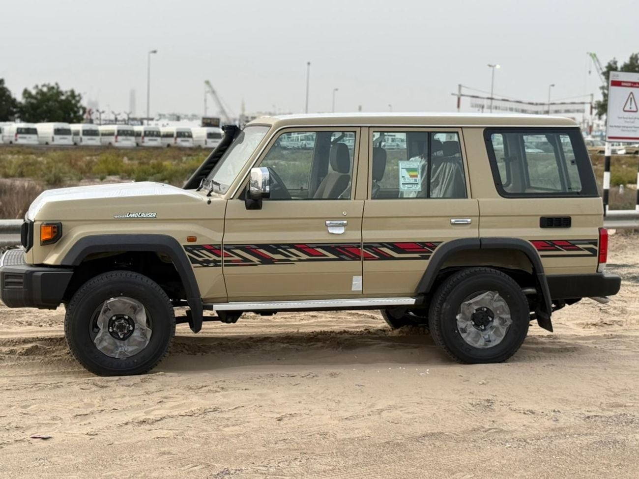 Toyota Land Cruiser 70 4.0L MID OPTION MANUAL WITH COOLING BOX