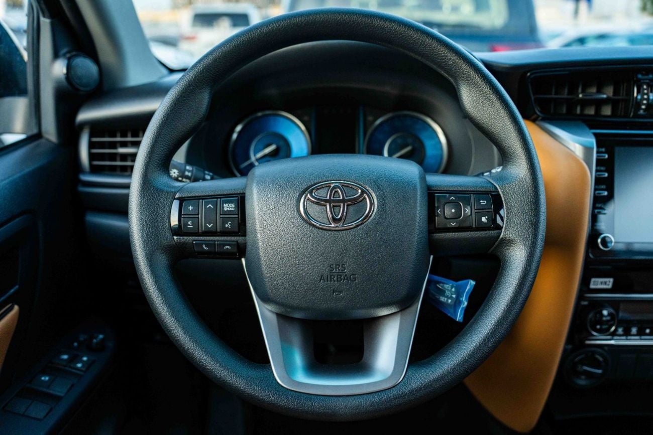 تويوتا فورتونر Toyota Fortuner 2026 2.7L 4×4 SUV  black