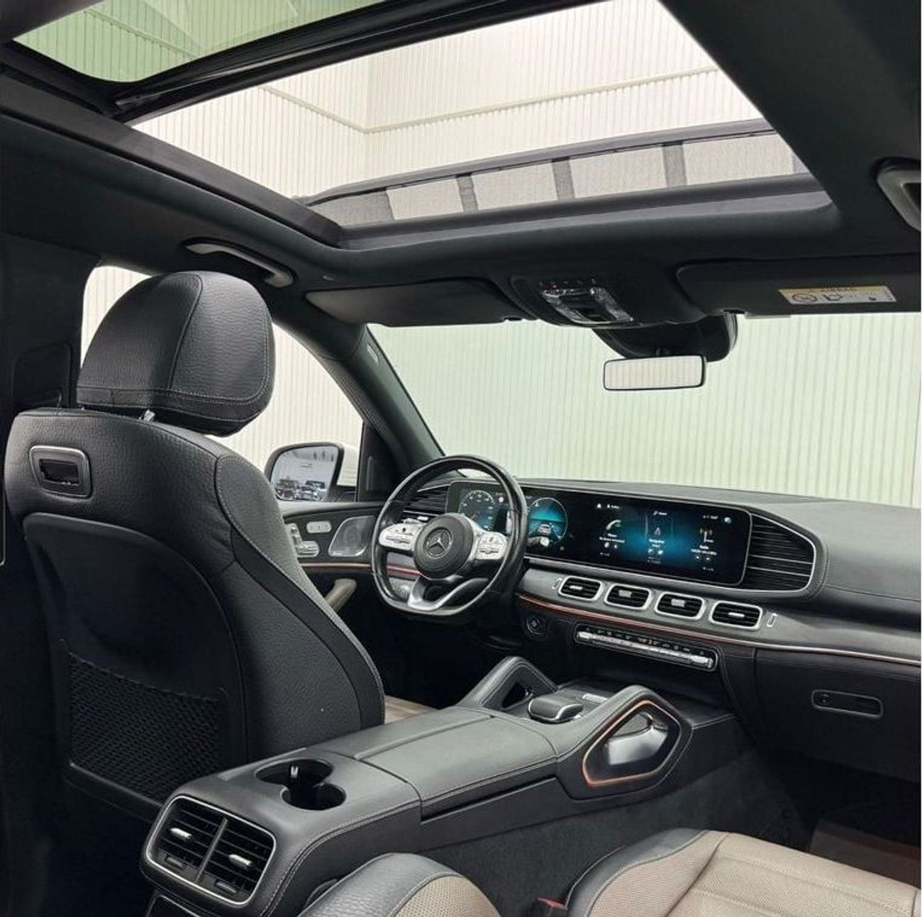 مرسيدس بنز GLS 450 AMG 4MATIC 2019 Mercedes Benz GLS450 AMG 4MATIC, Warranty, Full Mercedes Service History, Full Optio