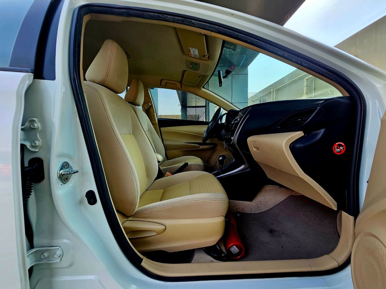 Toyota Yaris YARIS 1.5L GCC SPECS/ VERY LOW MILEAGE/ SINGLE OWNER