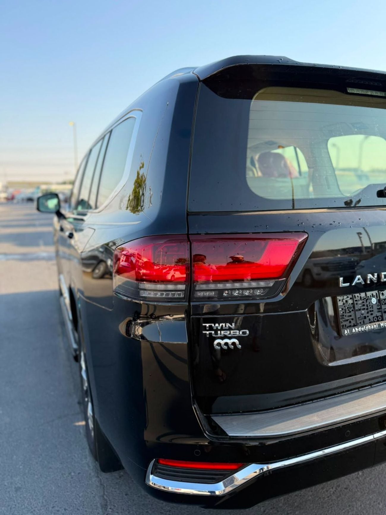 تويوتا لاند كروزر Land Cruiser VXR 3.5L Twin Turbo A/T Petrol 4X4 .7 Seats . 5 Doors 2026 Model