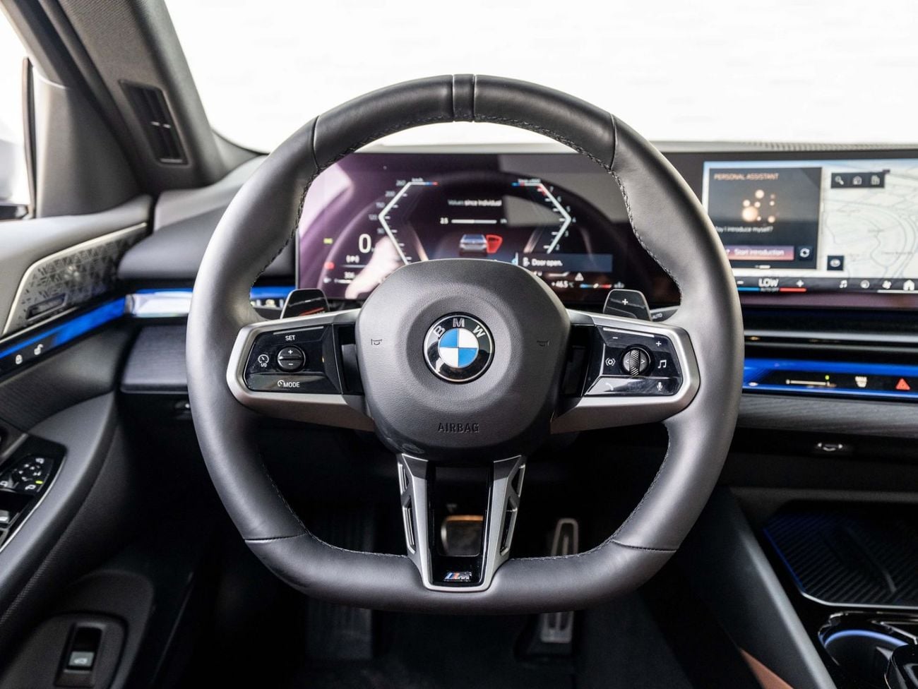 بي أم دبليو 520i 520I M SPORT TITANIUM