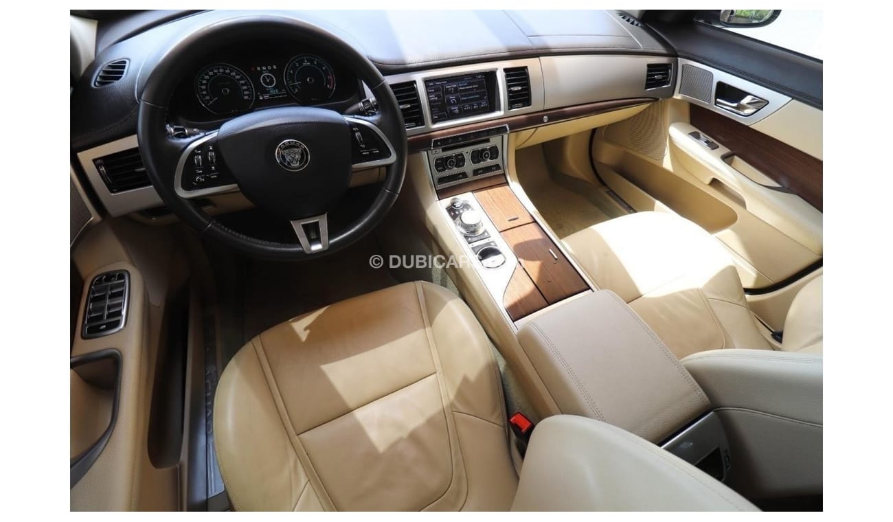Jaguar XF Luxury X250