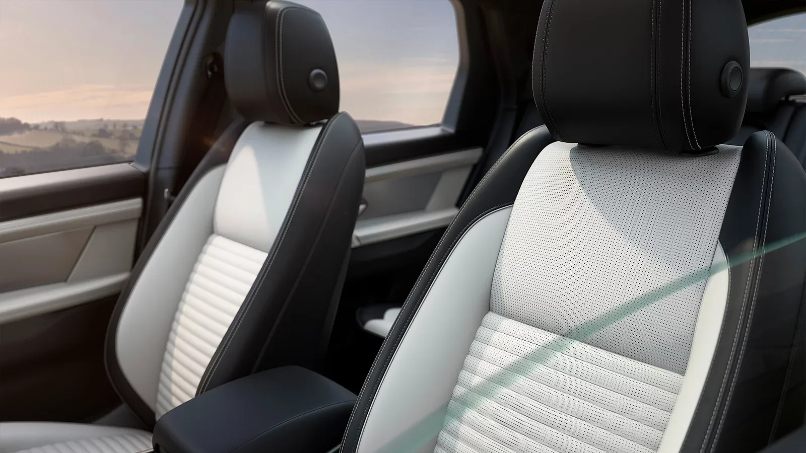 Land Rover Discovery Sport interior - Seats