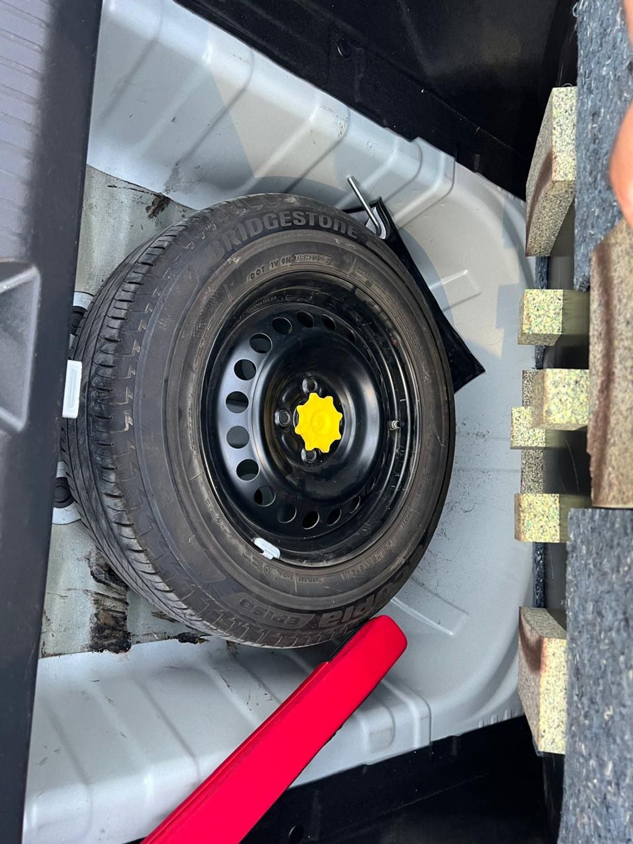 تويوتا يارس 1.5L E