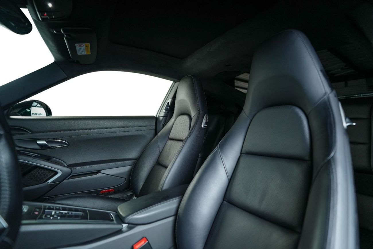 Porsche 911 CARRERA