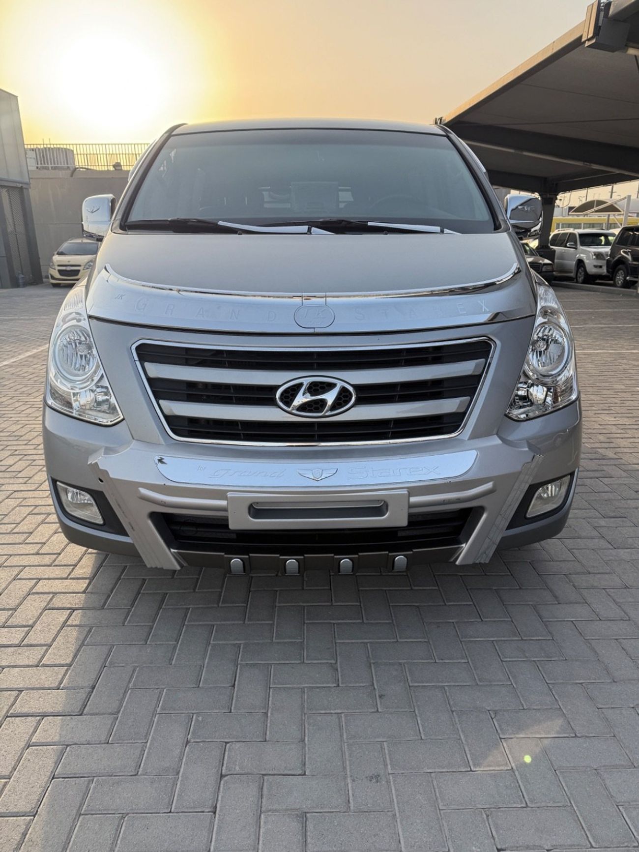 Hyundai H-1 خاليه من الاصباغ