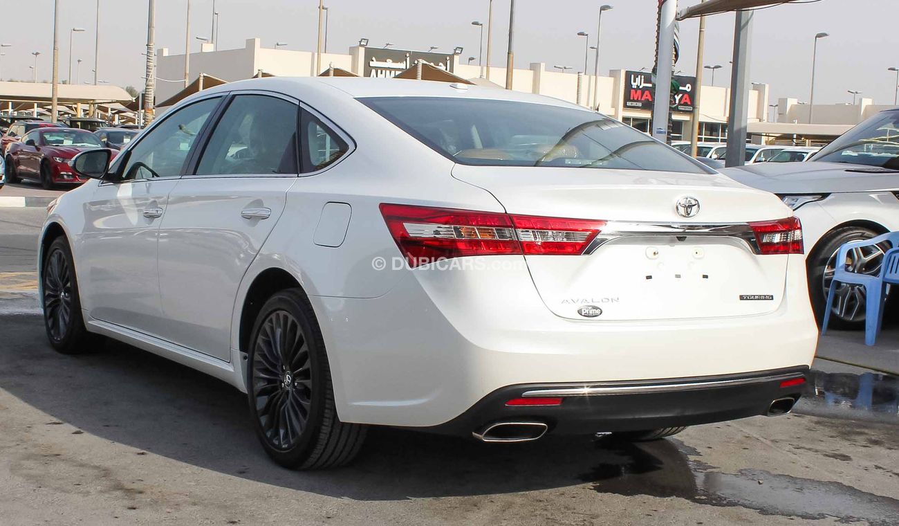 تويوتا افالون Touring