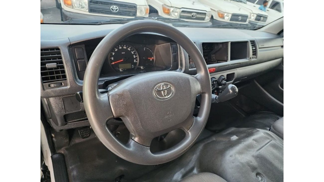 Toyota Hiace 2.5L DIESEL HIGH ROOF 13 SEATER MT
