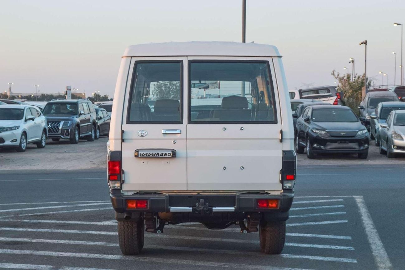 تويوتا لاند كروزر 70 TOYOTA LAND CRUISER 78 (AMBULANCE) 2.8L 4WD 2026